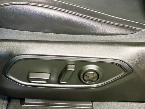 Used 2022 Jeep Grand Cherokee Limited 4xe image 15