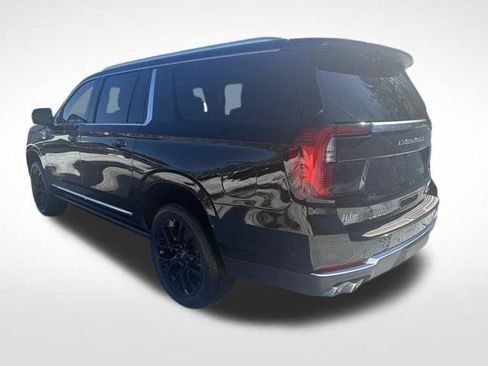 New 2026 GMC Yukon XL Denali w/ Sun & Power Step Package AWD/4WD image 4