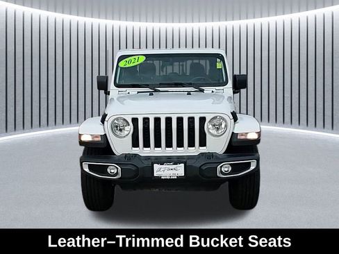 Used 2021 Jeep Gladiator Overland w/ Popular Equipment Package image 2
