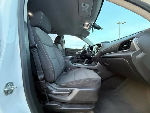 Used 2020 Chevrolet Traverse LT image 16