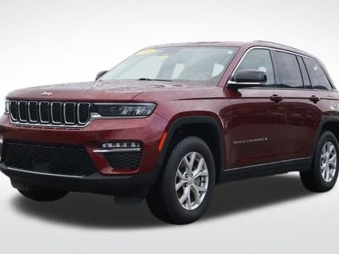 Used 2024 Jeep Grand Cherokee Limited image 30