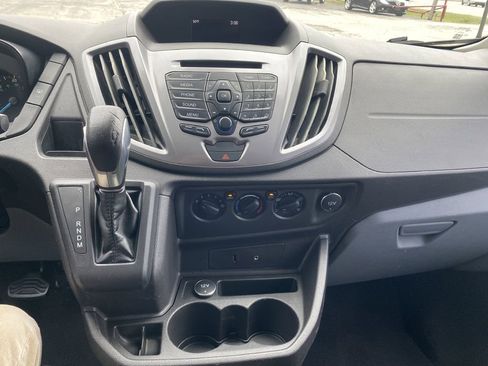 Used 2016 Ford Transit 150 XLT image 7