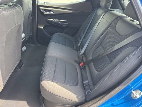 Used 2023 Chevrolet Bolt EUV LT w/ Comfort Package FWD image 21