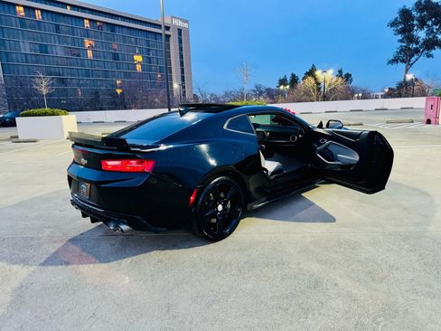 Used 2017 Chevrolet Camaro SS image 33