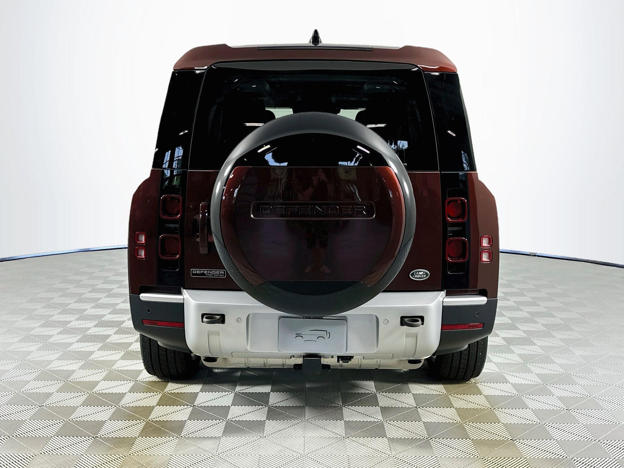 Certified 2023 Land Rover Defender 130 First Edition AWD/4WD image 6