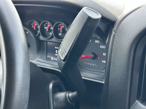 Used 2019 Chevrolet Silverado 1500 Custom Trail Boss AWD/4WD image 34