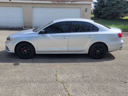 Used 2015 Volkswagen Jetta S image 6