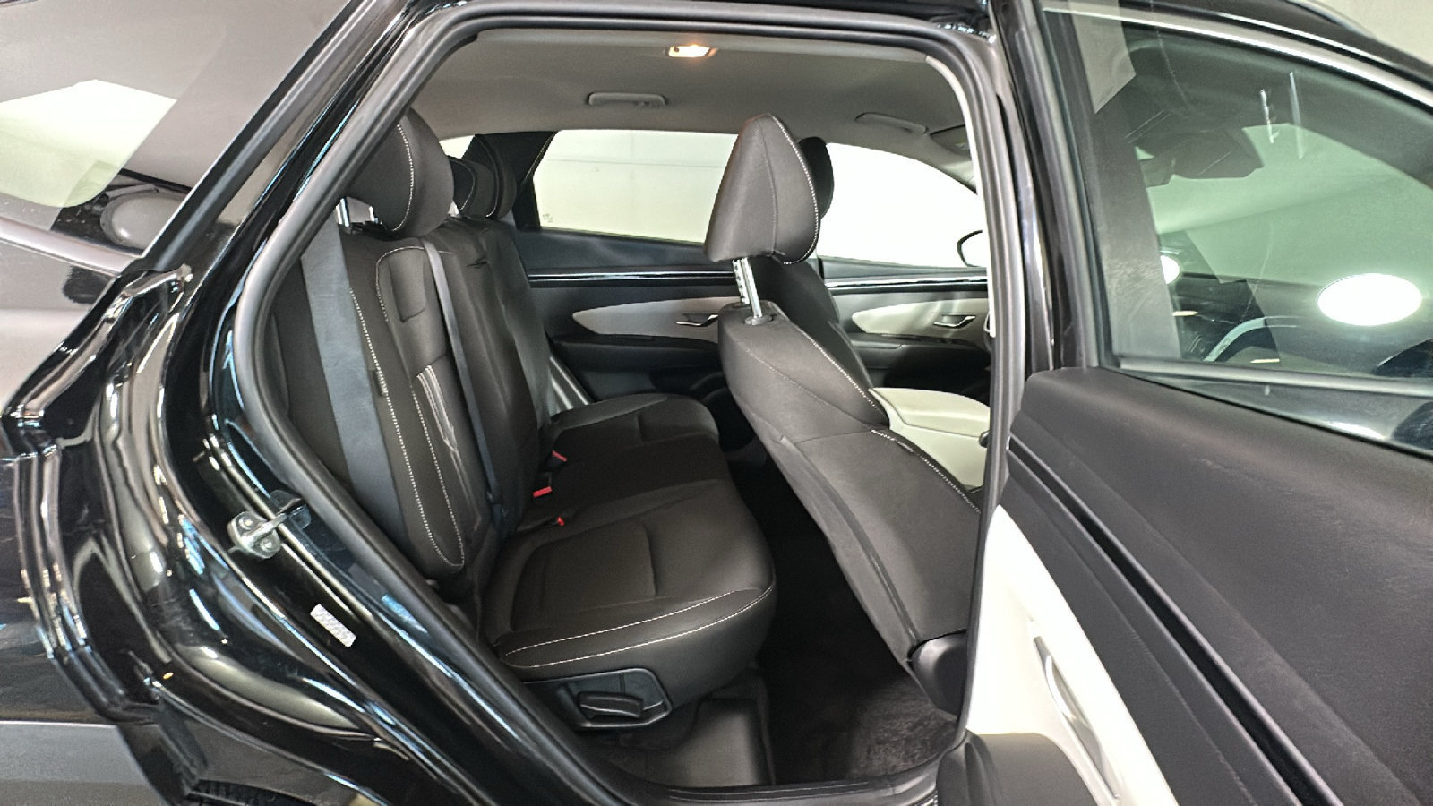 Certified 2024 Hyundai Tucson SEL FWD image 36