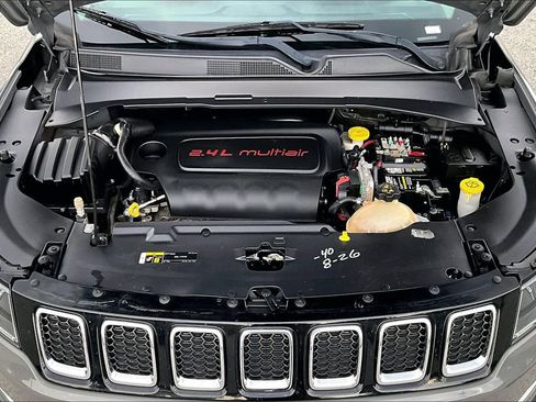 Used 2019 Jeep Compass Limited FWD image 8
