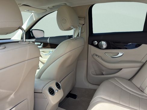 Used 2015 Mercedes-Benz C 300 4MATIC Sedan image 19