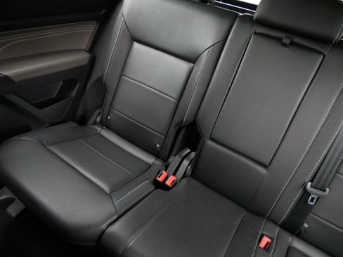 Certified 2023 Volkswagen Atlas Cross Sport SE w/ Panoramic Sunroof Package AWD/4WD image 12