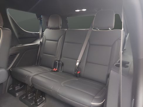 Used 2025 Chevrolet Tahoe Premier AWD/4WD image 20