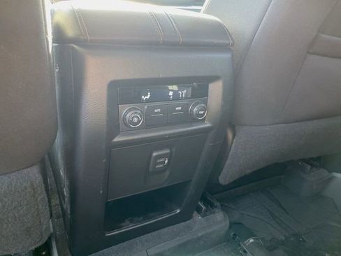 Used 2020 Chevrolet Traverse LT w/ LPO, Blackout Package image 21