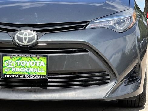 Used 2017 Toyota Corolla LE FWD image 8