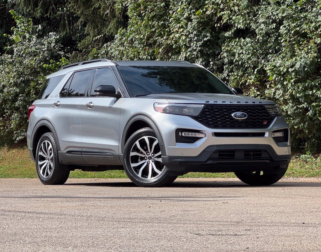 Used 2021 Ford Explorer ST w/ Equipment Group 401A AWD/4WD image 2