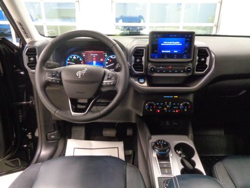 Used 2023 Ford Bronco Sport Outer Banks AWD/4WD image 16