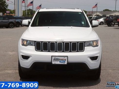 Used 2022 Jeep Grand Cherokee Laredo E w/ Security & Convenience Group AWD/4WD image 2