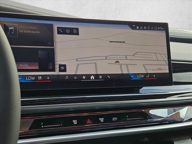 New 2026 BMW 740i w/ Premium Package RWD image 12