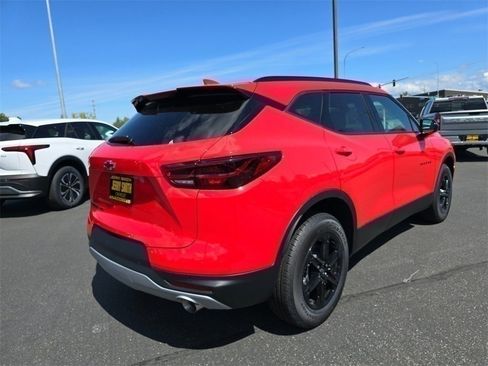 New 2025 Chevrolet Blazer LT w/ Midnight/Sport Edition image 13