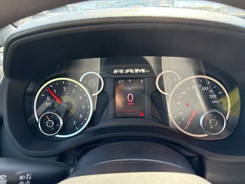 New 2026 RAM 1500 4x4 Crew Cab image 25