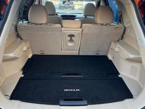 Used 2017 Nissan Rogue SV image 23
