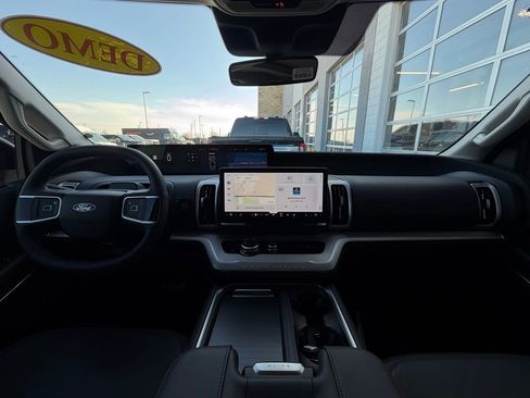 New 2025 Ford Expedition Active image 48