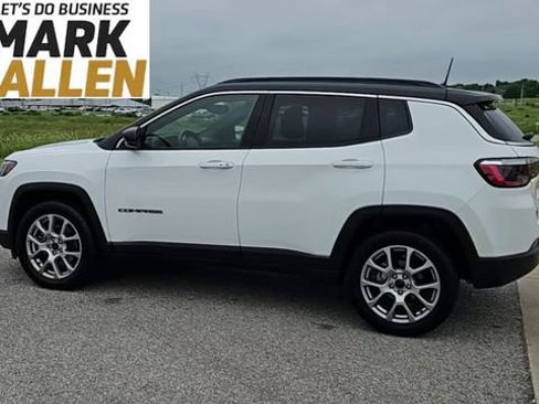 Used 2025 Jeep Compass Limited AWD/4WD image 6