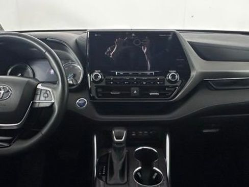 Used 2022 Toyota Highlander Limited image 26