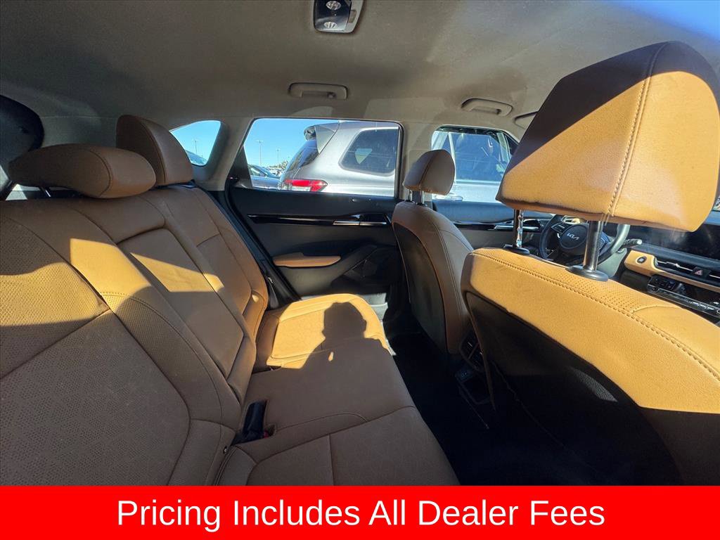 Certified 2024 Kia Seltos EX FWD image 4