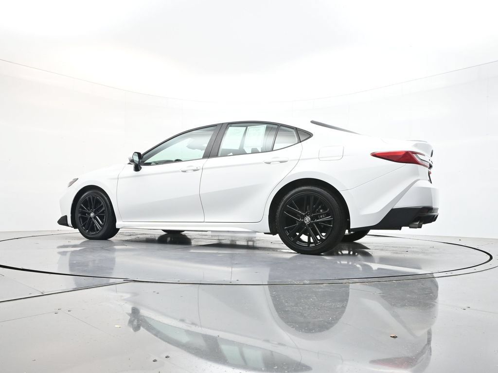 Used 2025 Toyota Camry SE FWD image 36