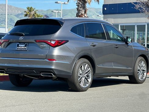 Used 2023 Acura MDX SH-AWD w/ Advance Package image 4