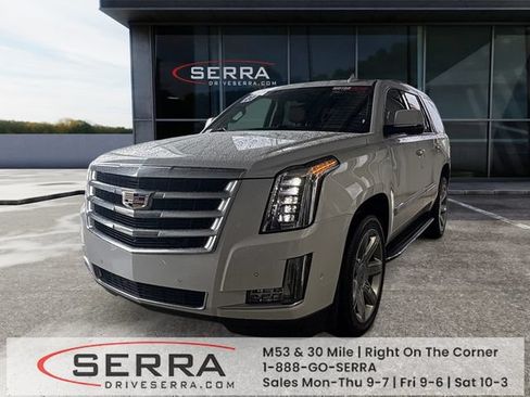 Used 2020 Cadillac Escalade Luxury AWD/4WD image 1
