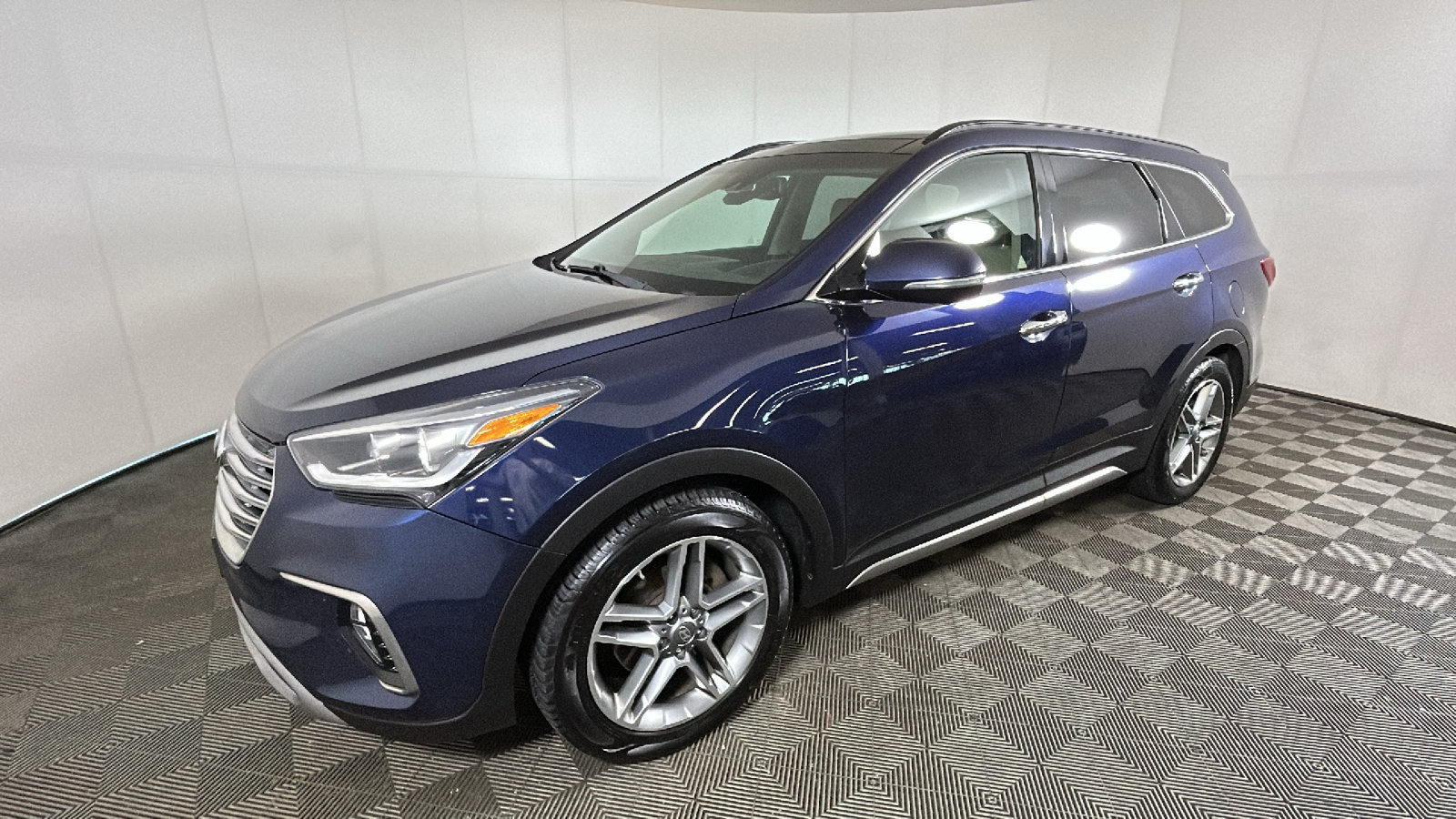 Used 2017 Hyundai Santa Fe Limited AWD/4WD image 8