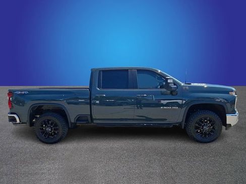 Used 2025 Chevrolet Silverado 2500 LT w/ All Star Edition image 3