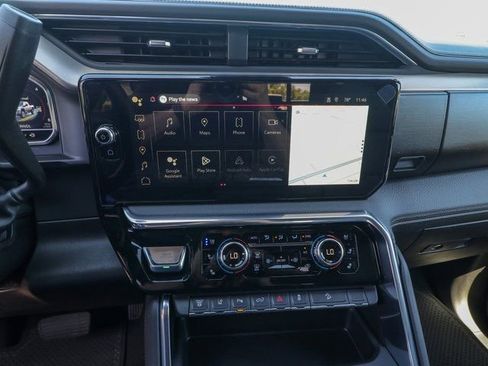 New 2025 GMC Sierra 2500 Denali w/ Denali Reserve Package image 18