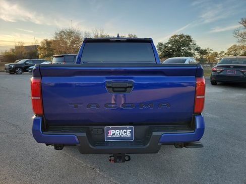 Used 2025 Toyota Tacoma SR5 image 6