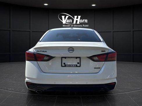 Used 2024 Nissan Altima 2.0 SR image 14