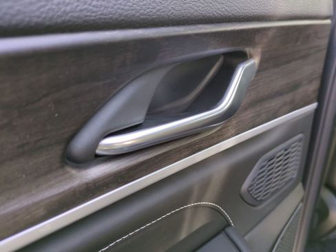 New 2026 Jeep Grand Cherokee L Limited image 25