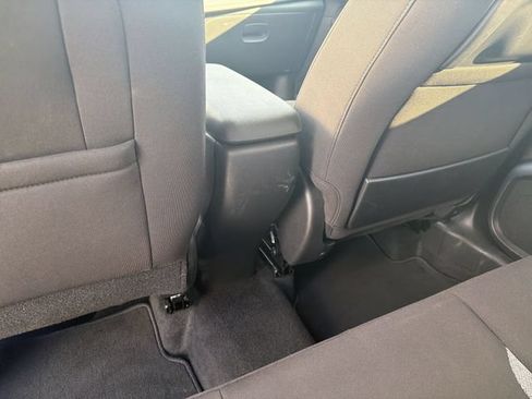 Used 2025 Chevrolet TrailBlazer LT AWD/4WD image 22