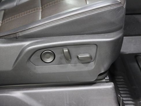 Used 2024 Chevrolet Silverado 2500 High Country w/ High Country Premium Package AWD/4WD image 25