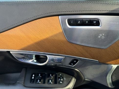 Used 2016 Volvo XC90 T6 Inscription w/ Vision Package AWD/4WD image 28