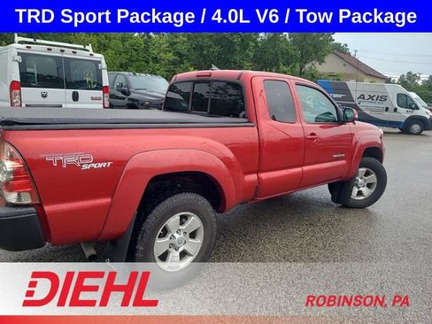 Used 2012 Toyota Tacoma 4x4 Access Cab V6 w/ TRD Sport Pkg image 7