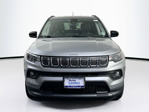 Used 2022 Jeep Compass Latitude w/ Convenience Group AWD/4WD image 2