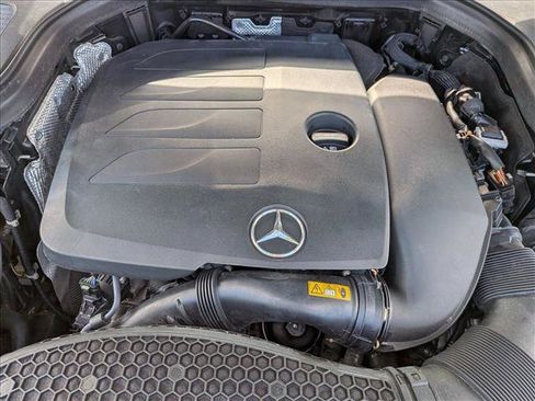 Used 2021 Mercedes-Benz GLC 300 image 24