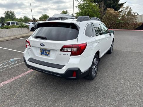 Used 2018 Subaru Outback 2.5i Limited AWD/4WD image 8
