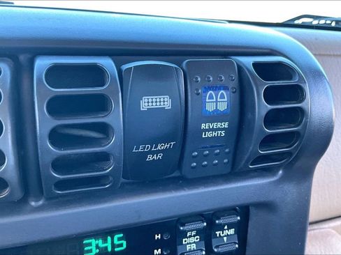 Used 2000 Jeep Wrangler Sahara image 23