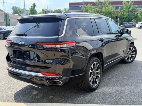 Used 2022 Jeep Grand Cherokee L Overland w/ Advanced Protech Group III AWD/4WD image 6
