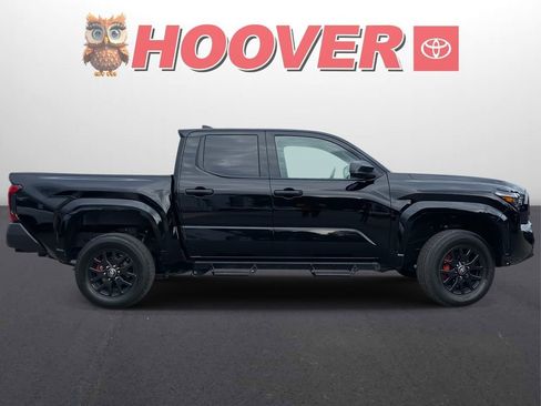 Used 2025 Toyota Tacoma SR image 2
