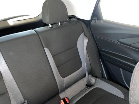 Used 2025 Chevrolet TrailBlazer LT image 35