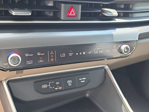 New 2027 Kia Carnival LXS FWD image 25
